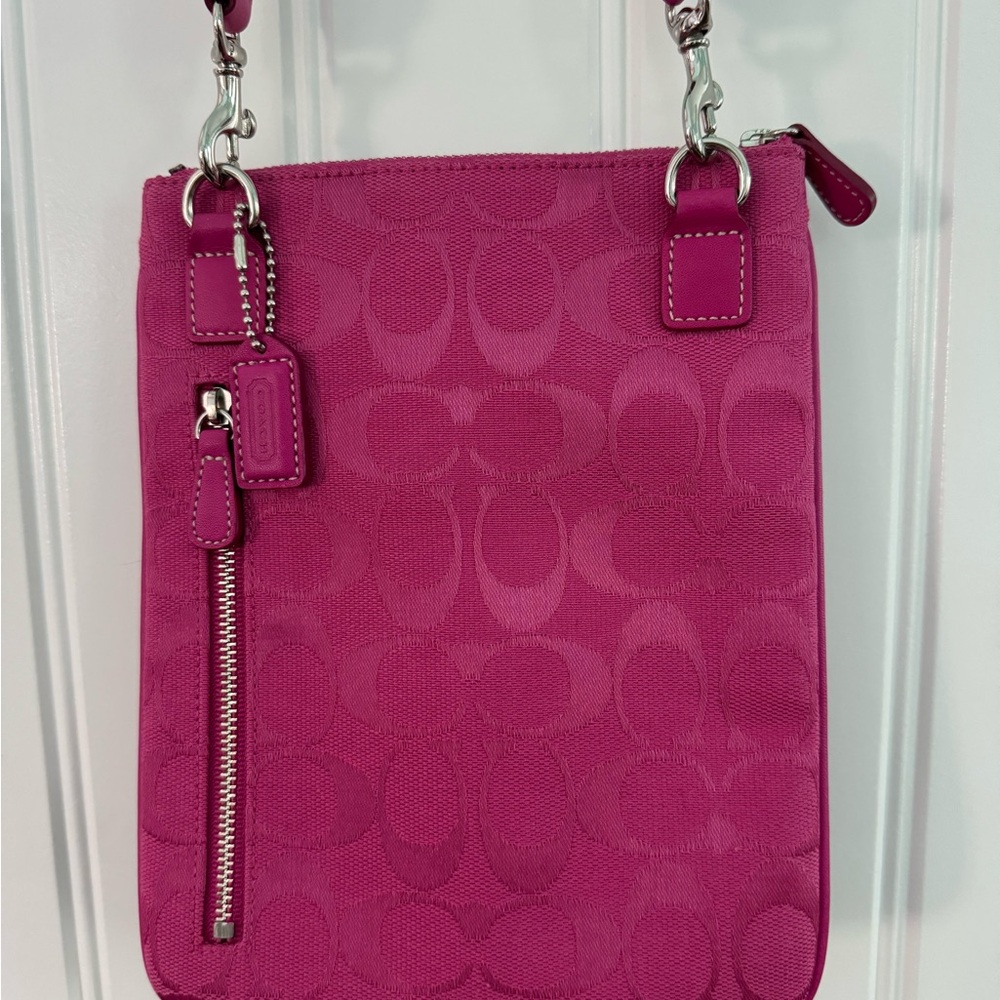Coach - messenger style crossbody bag - pink